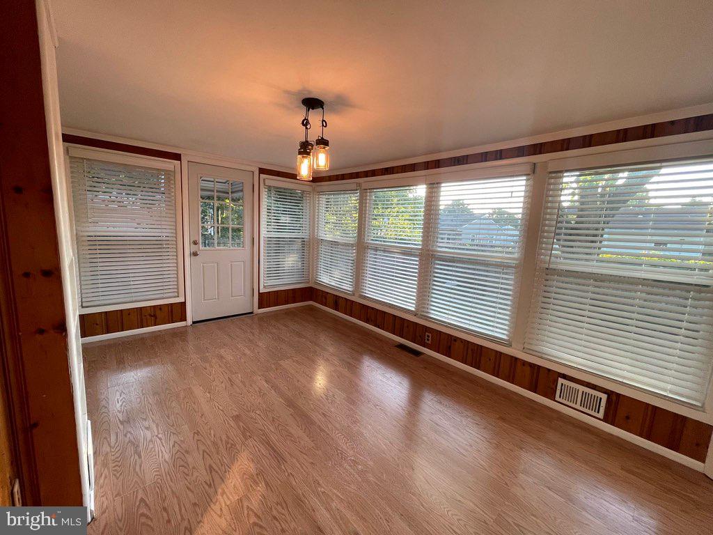 895 Lower Ferry Road Ewing, NJ 08628 - Photo 11 of 25