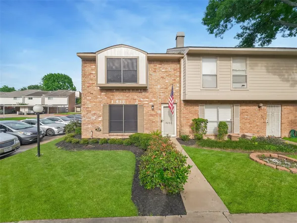 $160,000 | 9243 Westwood Village Drive, Unit 53, Houston, TX 77036