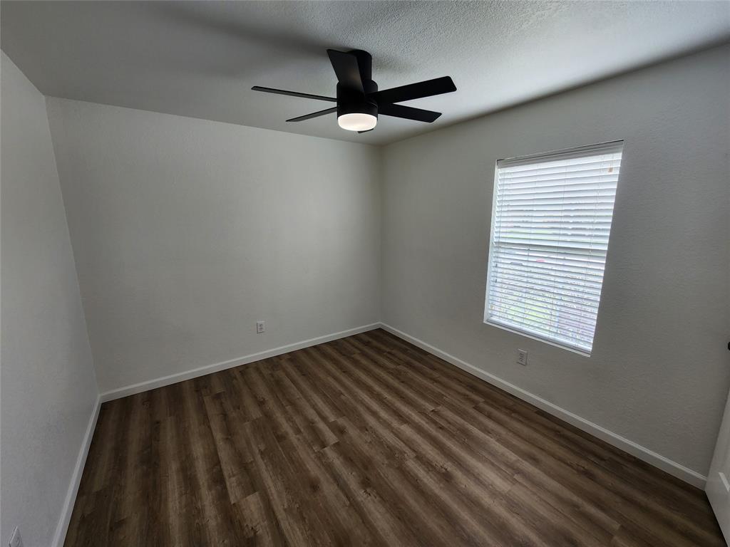 12808 Kingsgate Drive Rhome, TX 76078 - Photo 4 of 40