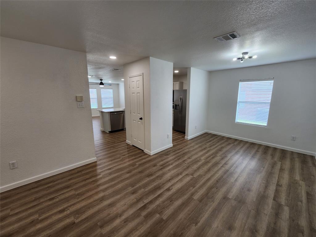 12808 Kingsgate Drive Rhome, TX 76078 - Photo 7 of 40