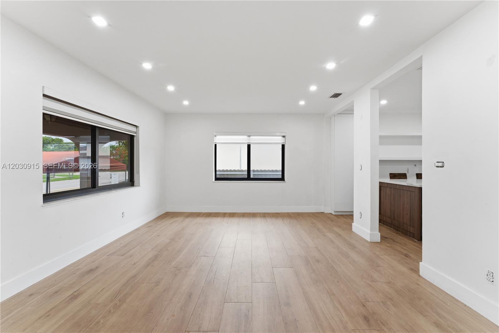 121 Southwest 71st Avenue Miami, FL 33144 - Photo 4 of 32