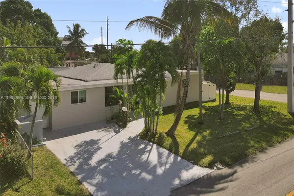 $865,000 | 2001 North 22nd Avenue, Hollywood, FL 33020