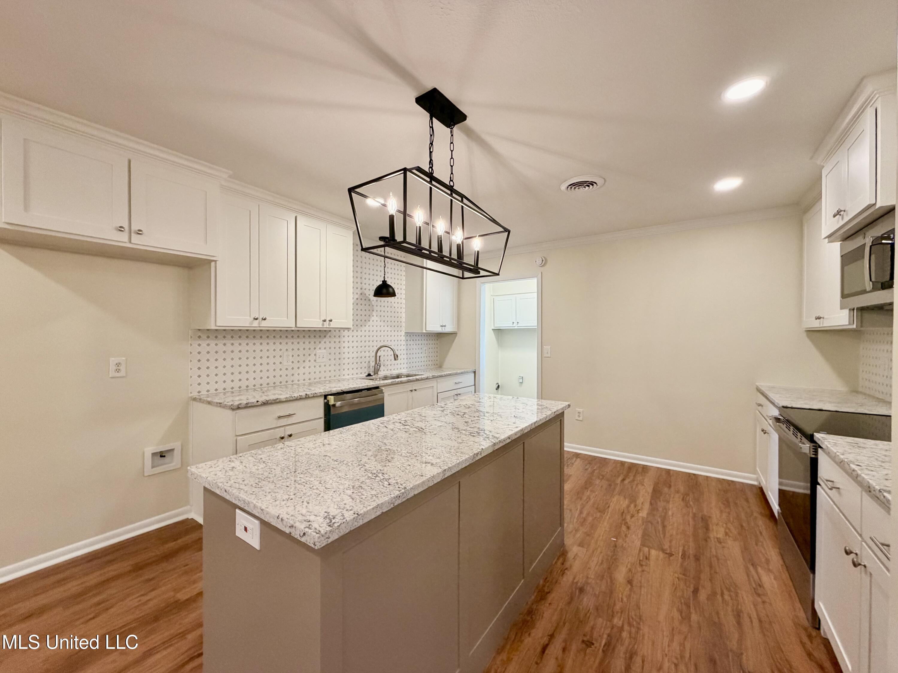 1406 Post Road Clinton, MS 39056 - Photo 16 of 42 IMG_0132