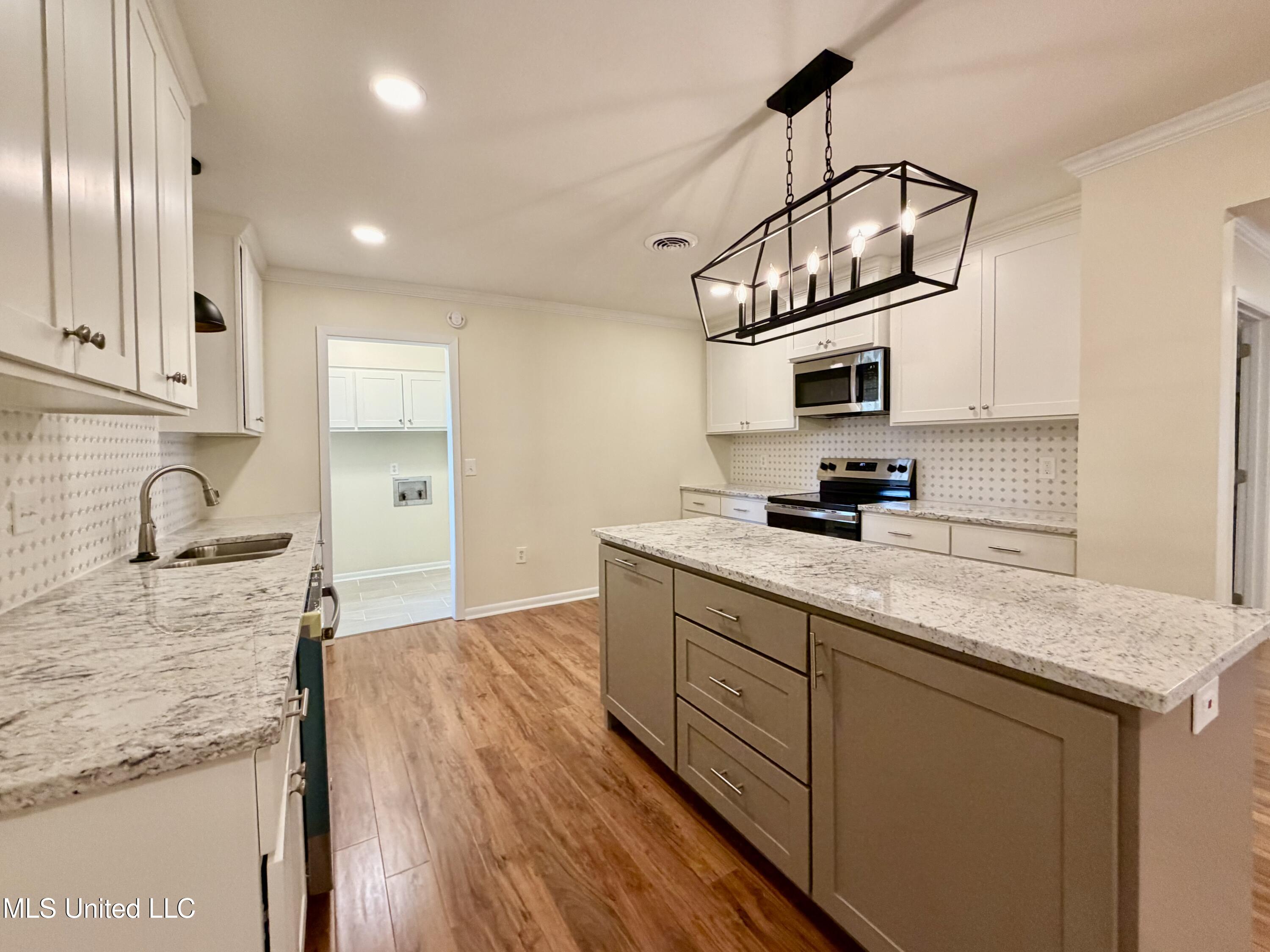 1406 Post Road Clinton, MS 39056 - Photo 17 of 42 IMG_0124