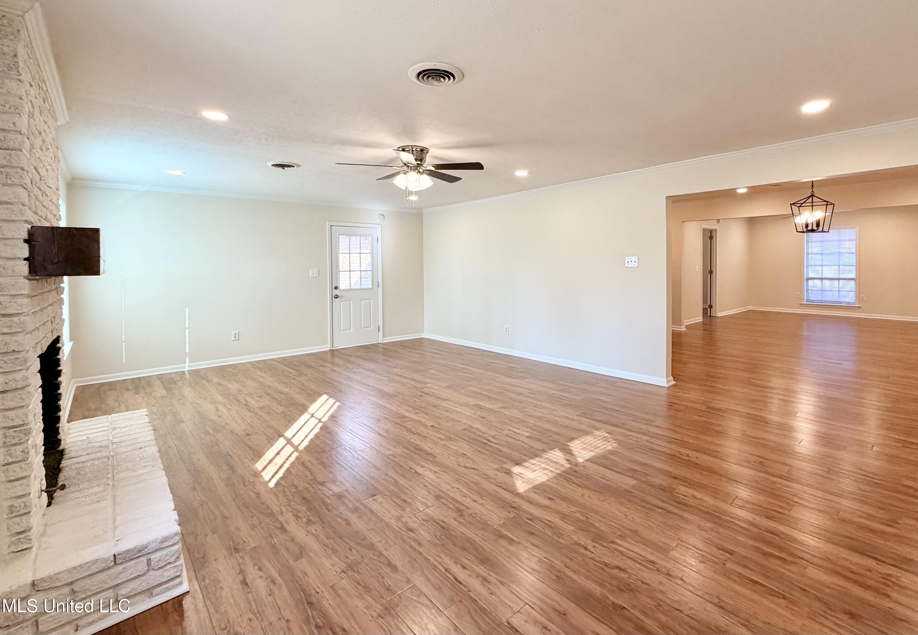 1406 Post Road Clinton, MS 39056 - Photo 20 of 42 IMG_0126