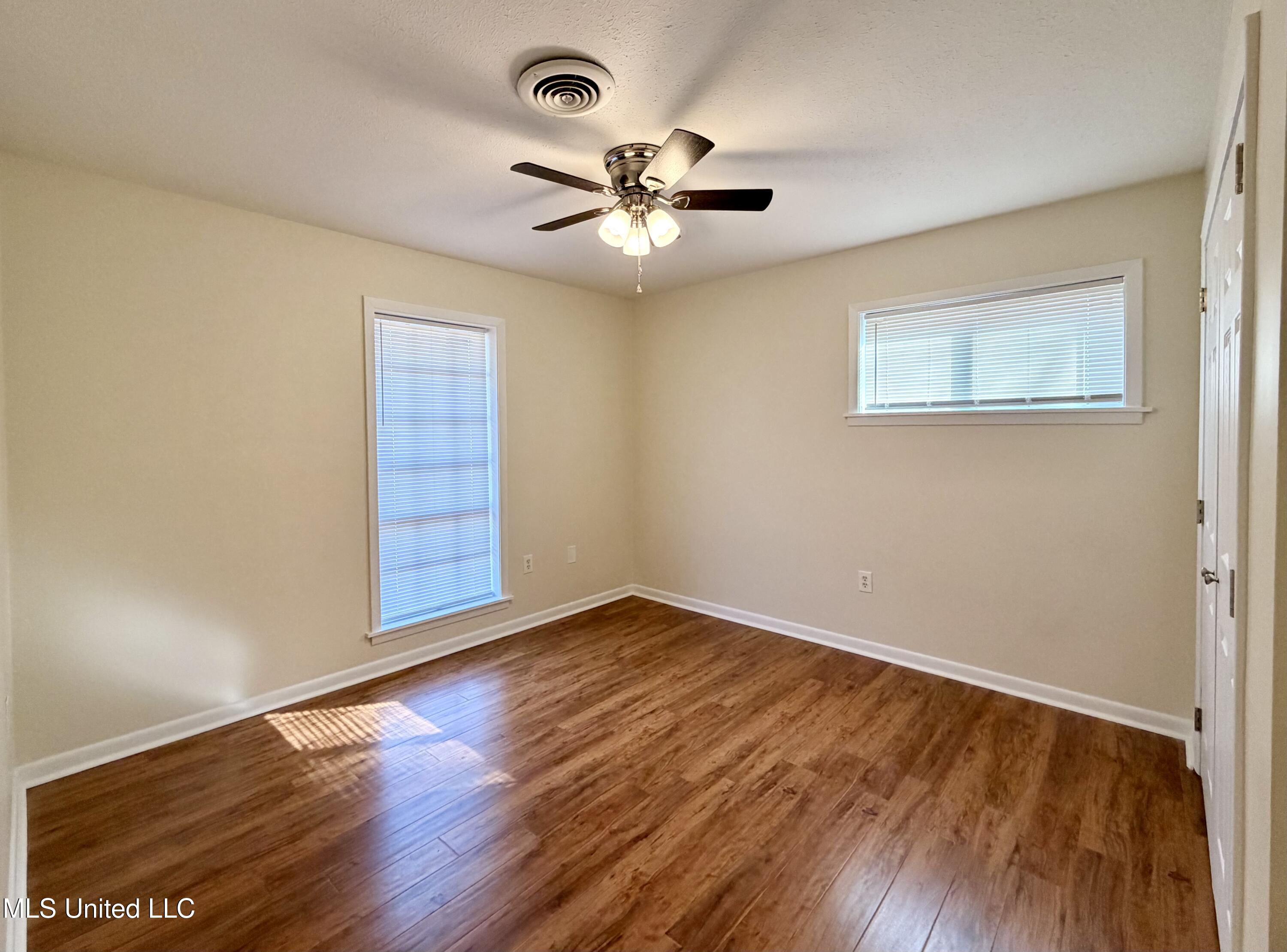 1406 Post Road Clinton, MS 39056 - Photo 24 of 42 IMG_0110