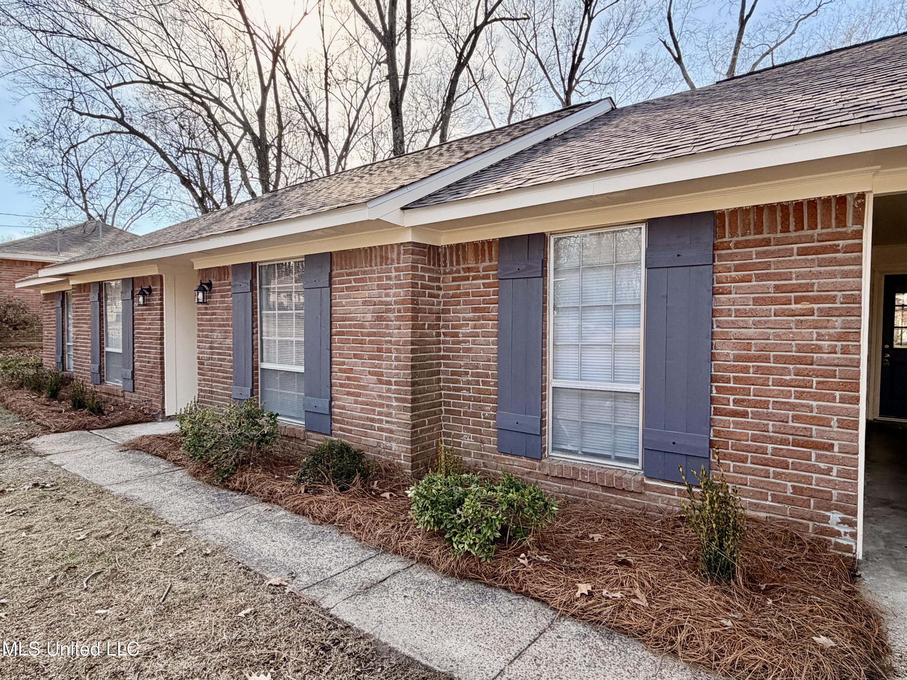 1406 Post Road Clinton, MS 39056 - Photo 3 of 42 IMG_0105