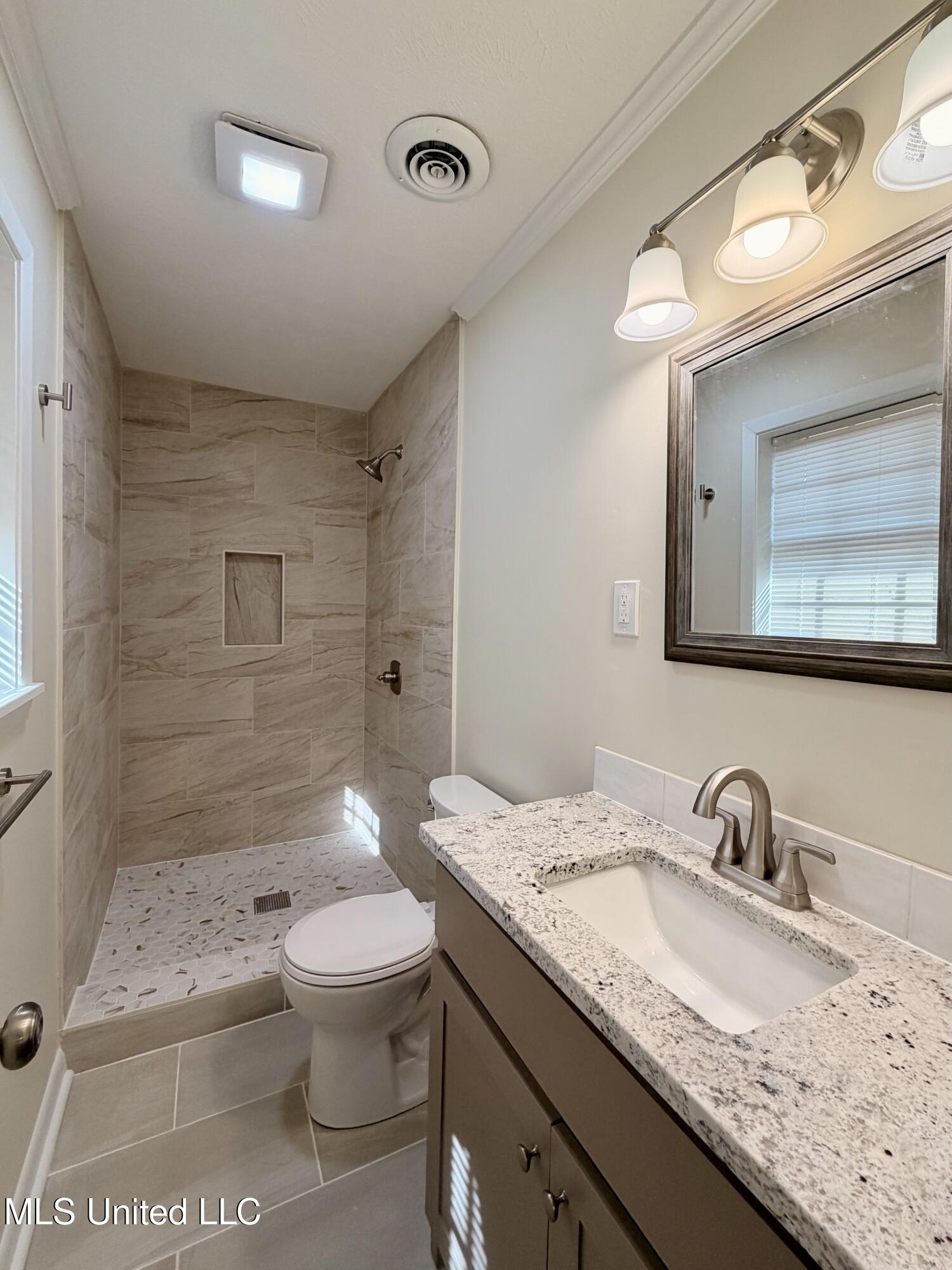 1406 Post Road Clinton, MS 39056 - Photo 31 of 42 IMG_0112