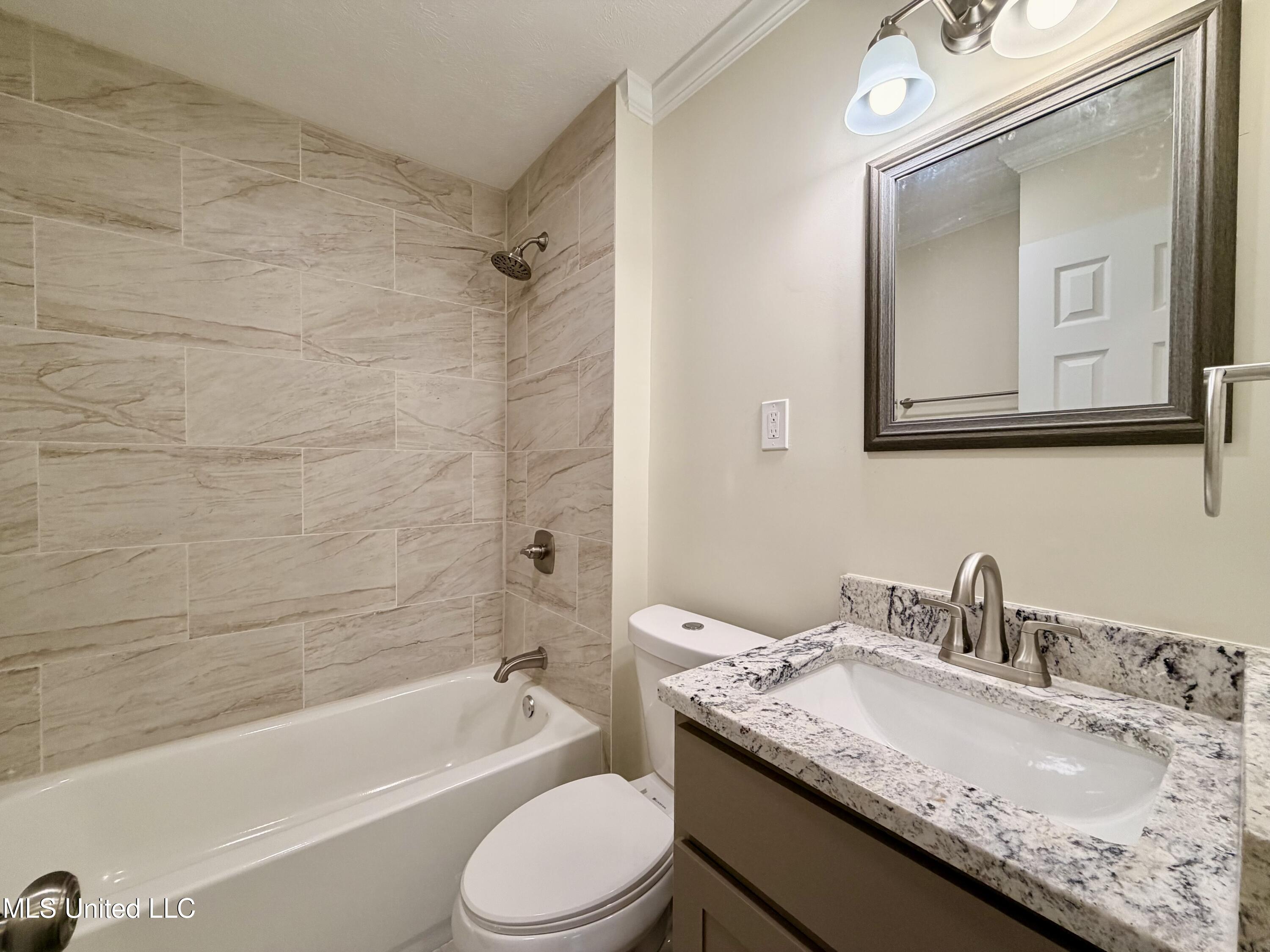 1406 Post Road Clinton, MS 39056 - Photo 32 of 42 IMG_0108