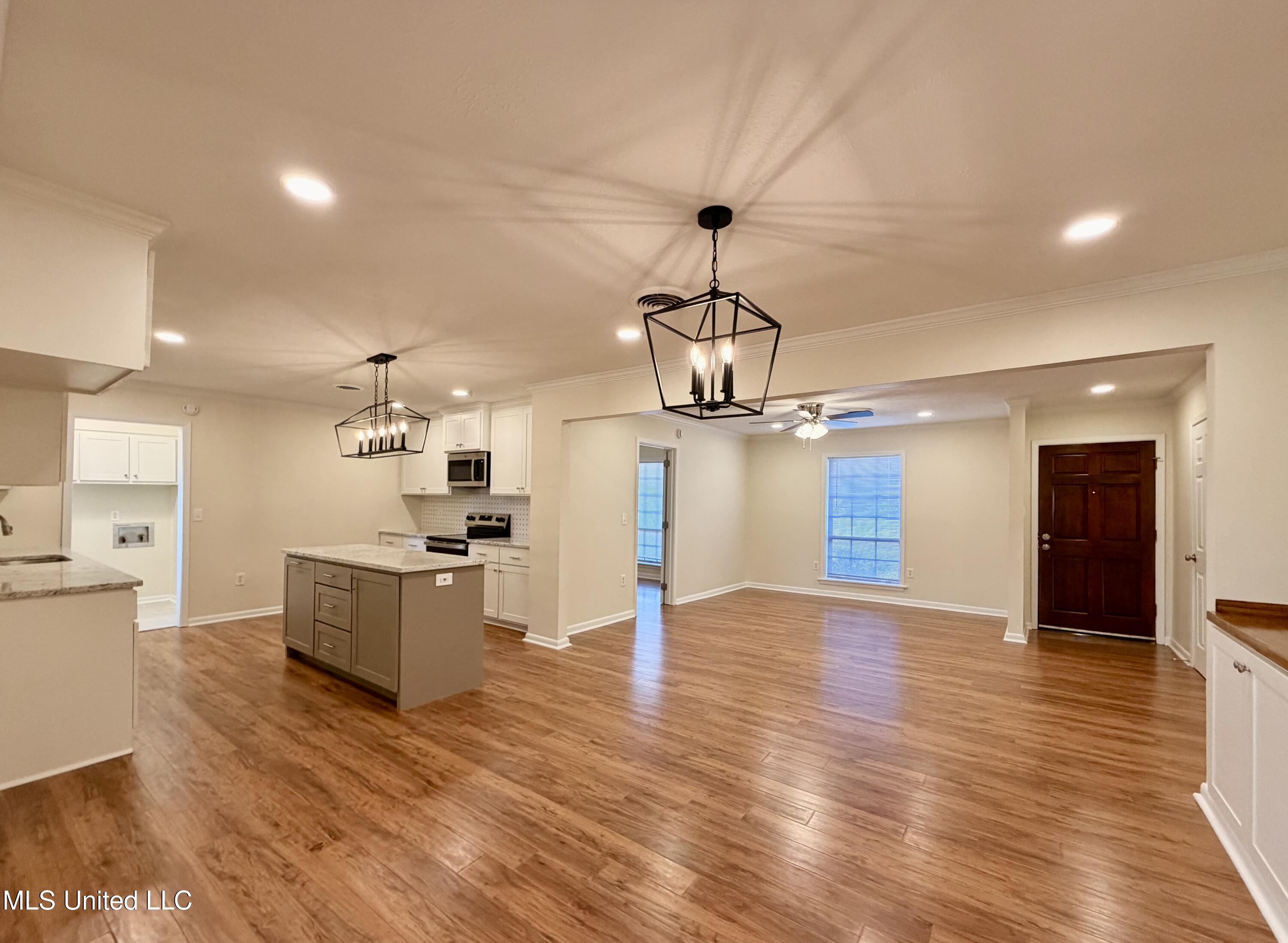 1406 Post Road Clinton, MS 39056 - Photo 7 of 42 IMG_0130