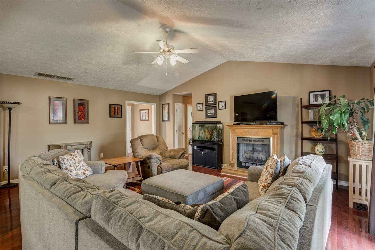 4111 Country Ridge Drive Newburgh, IN 47630 - Photo 11 of 31