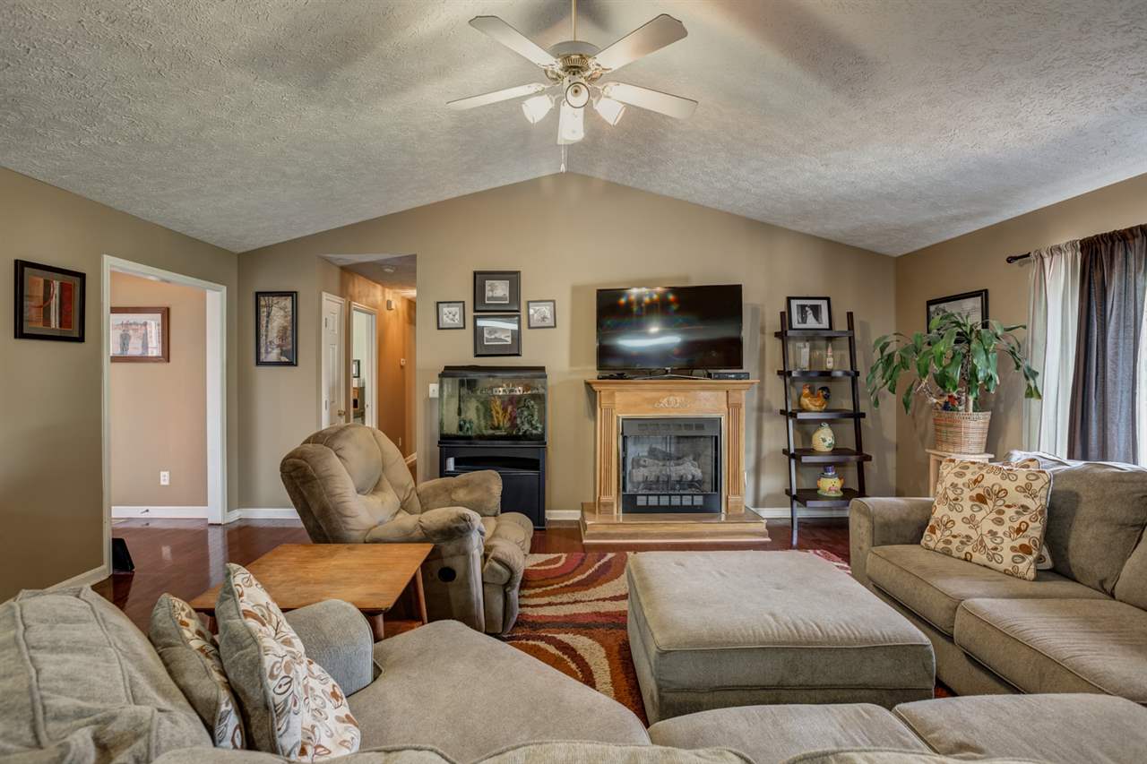 4111 Country Ridge Drive Newburgh, IN 47630 - Photo 10 of 31