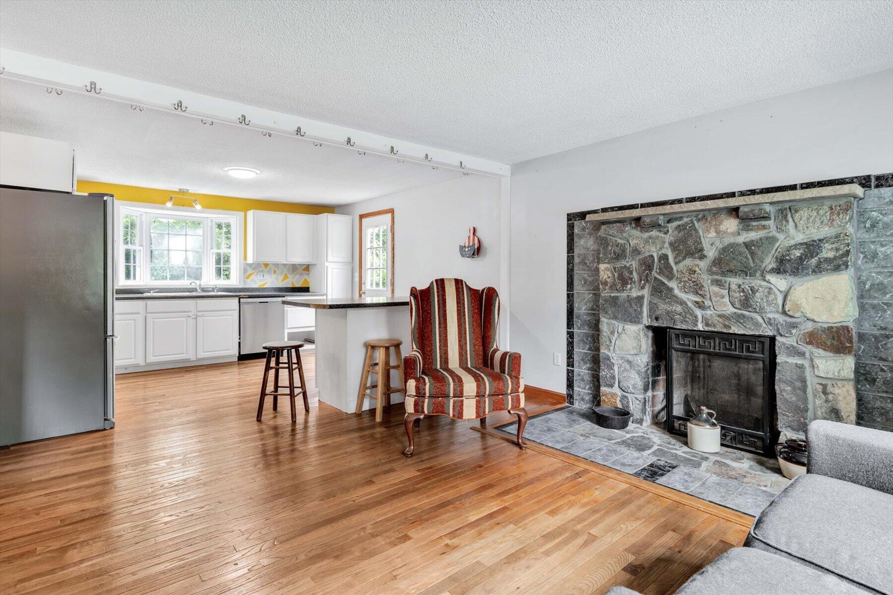 69 R Anthony Street Berkley, MA 02779 - Photo 15 of 70 17-IMGP0976