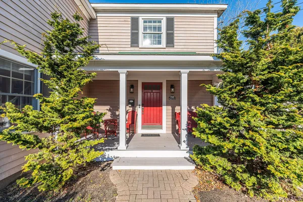 $865,000 | 718 Wiggins Street, Greenport, NY 11944