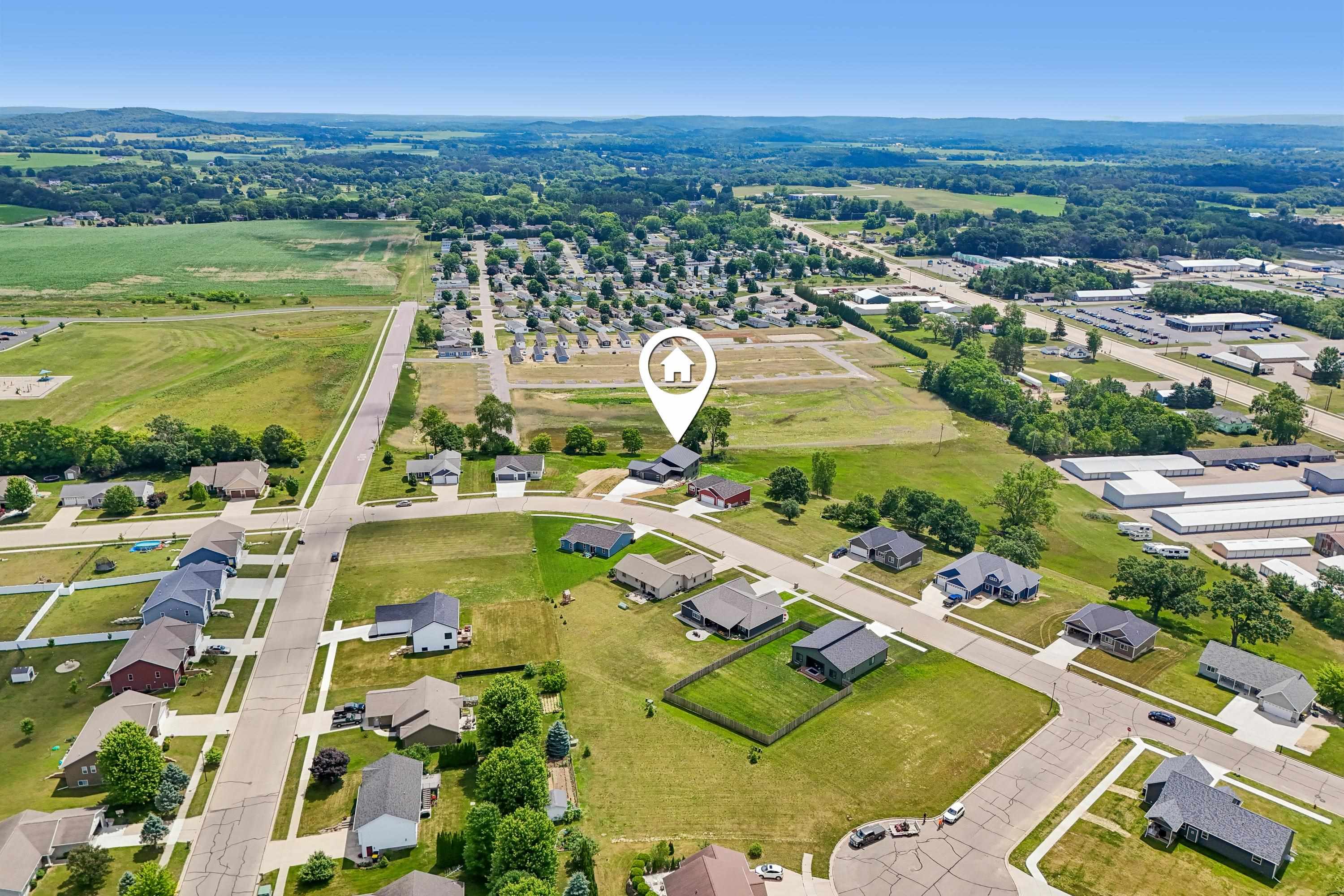2158 Eastridge Circle Reedsburg, WI 53959 - Photo 3 of 82
