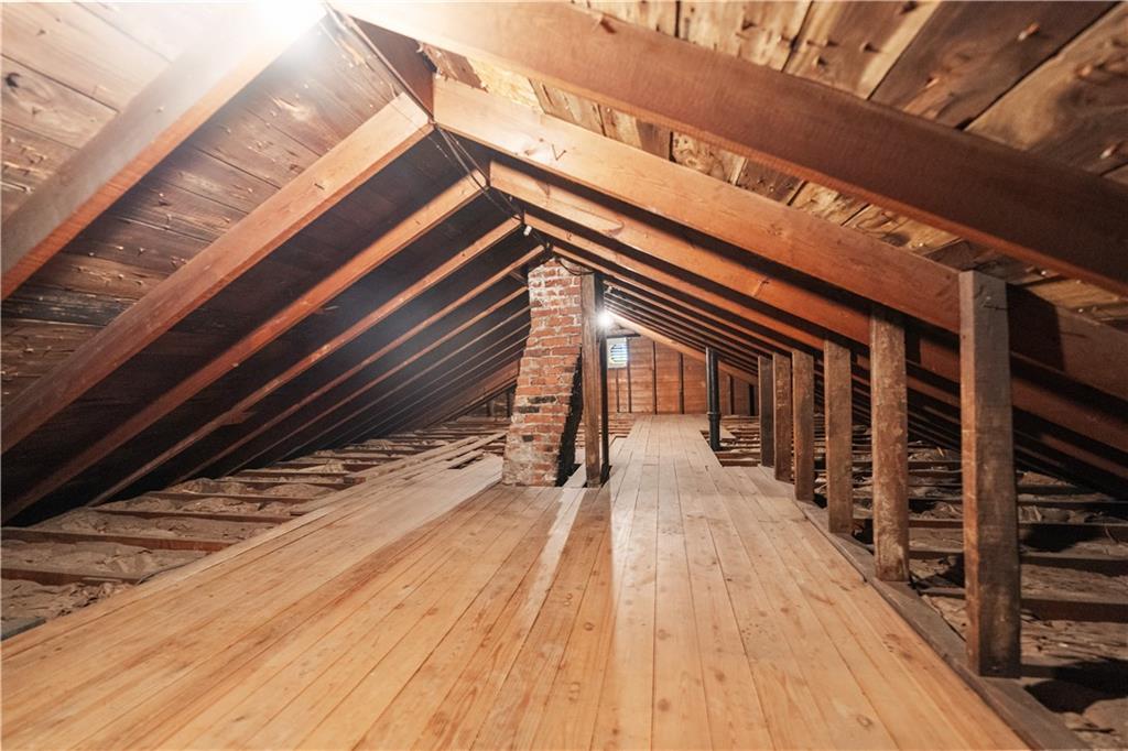 14 Pumpkin Center Road Finleyville, PA 15332 - Photo 21 of 34 a view of balcony