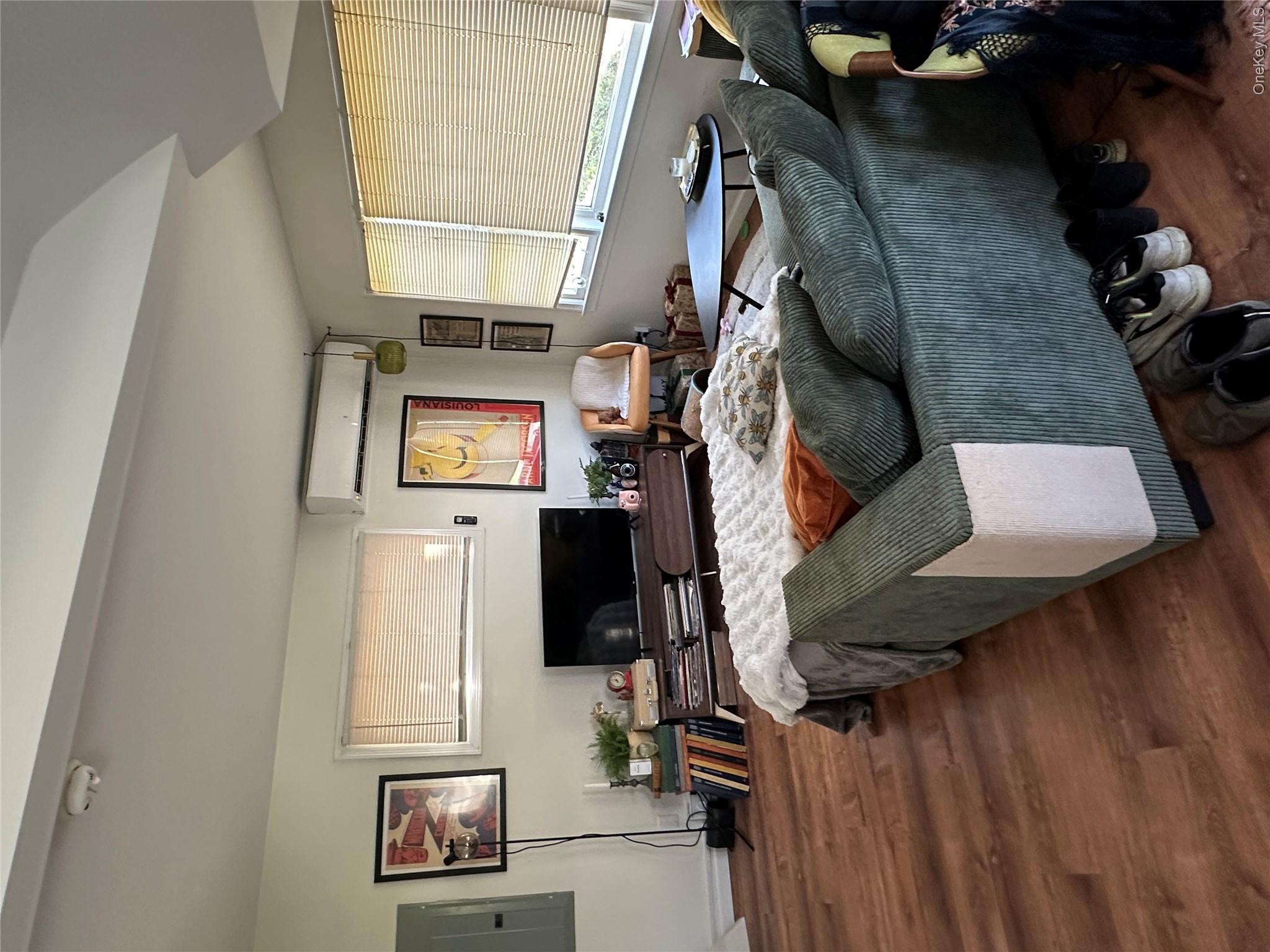 11 Upper Hillman Road Warwick, NY 10990 - Photo 6 of 16