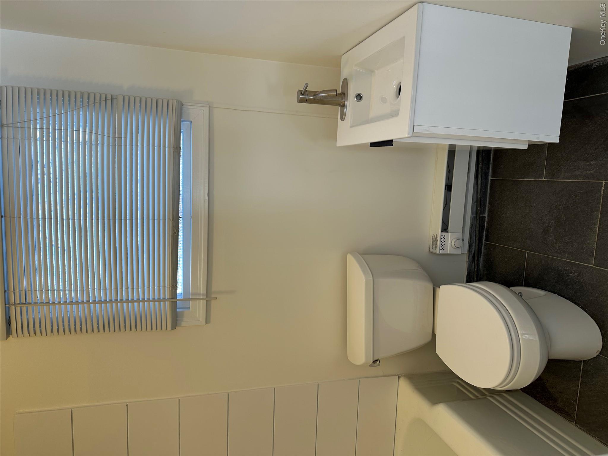 11 Upper Hillman Road Warwick, NY 10990 - Photo 10 of 16