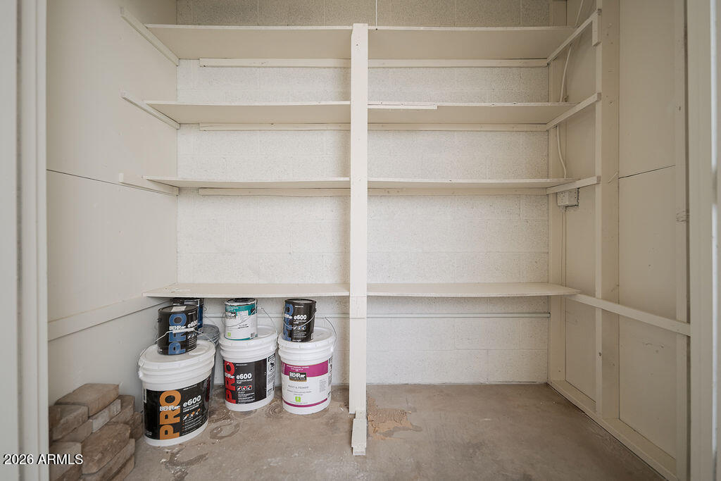 720 South Dobson Road, Unit 85 Mesa, AZ 85202 - Photo 23 of 25 a view of a room with a closet