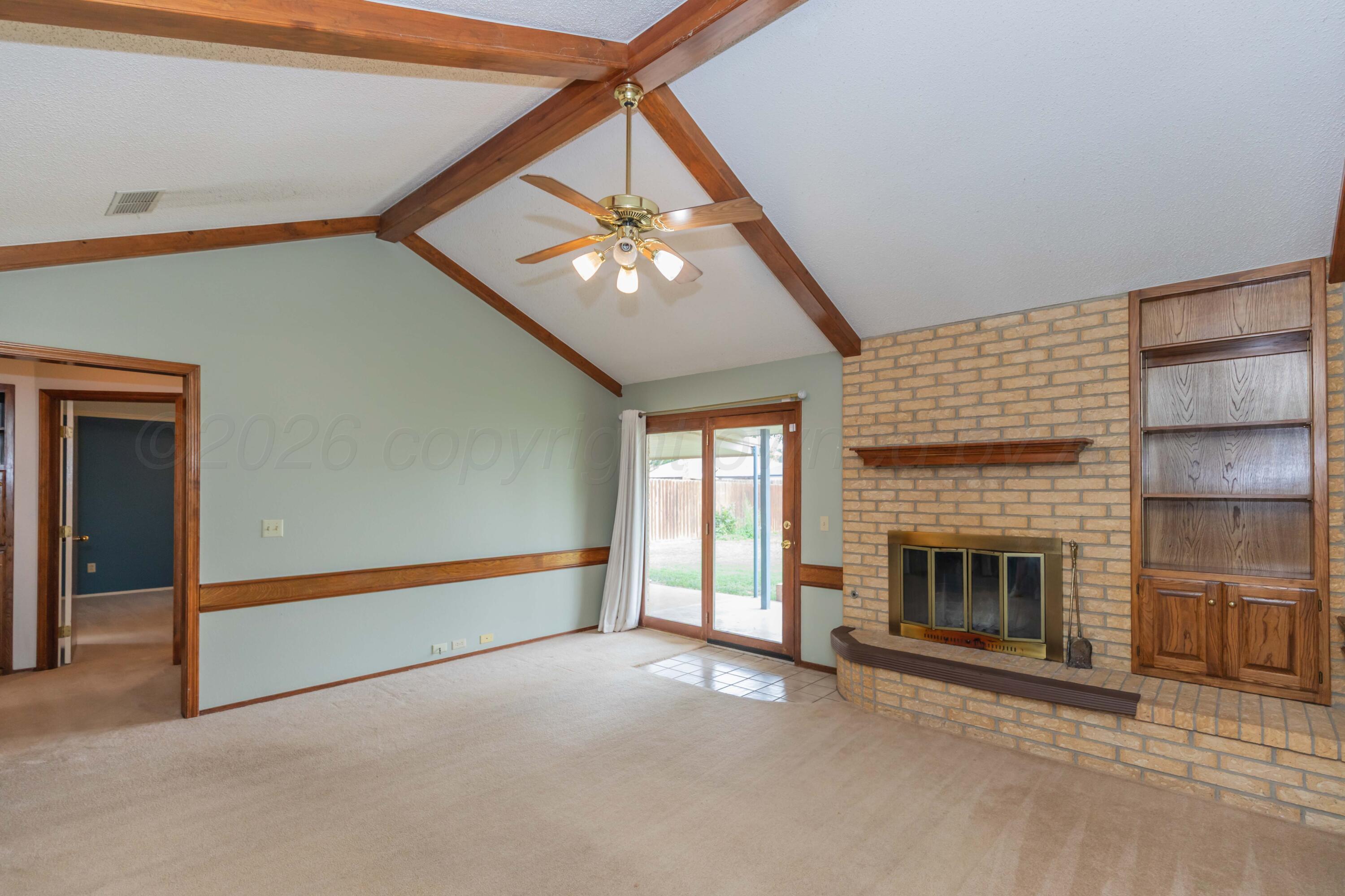 4206 Relatta Avenue Amarillo, TX 79110 - Photo 13 of 40 LIVING ROOM VIEW 3