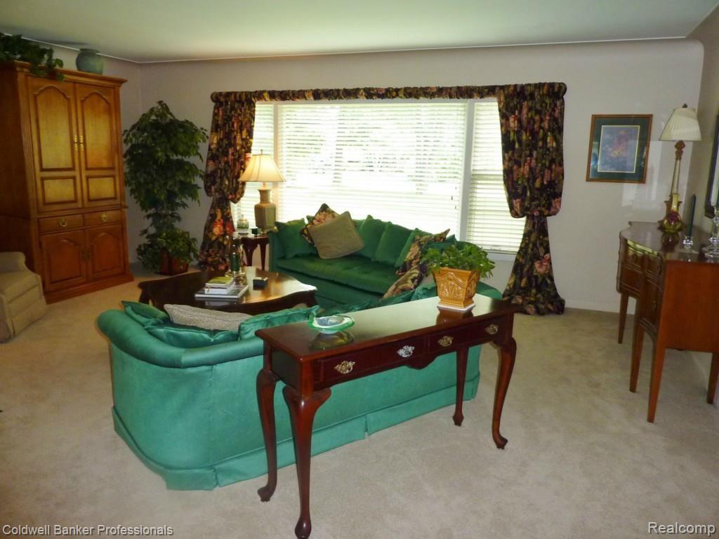 3861 West Big Beaver Road Troy, MI 48084 - Photo 6 of 16 View from the dining area (2)a.jpg