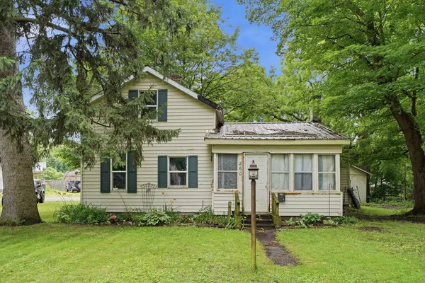 $136,000 | 260 Florence Road, Constantine, MI 49042