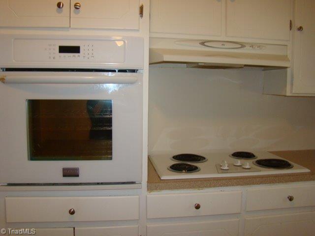 3233 Brower Mill Road Seagrove, NC 27341 - Photo 7 of 16 Kitchen.