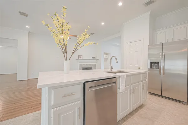 $3,100 | 41 West Sienna Place, The Woodlands, TX 77382