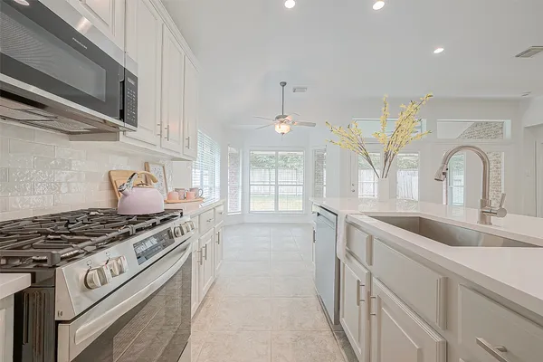 $3,100 | 41 West Sienna Place, The Woodlands, TX 77382