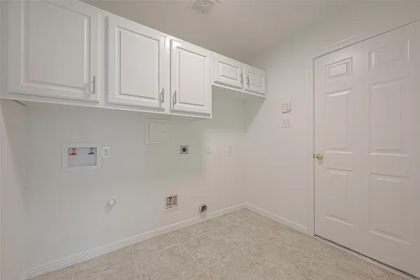 $3,100 | 41 West Sienna Place, The Woodlands, TX 77382