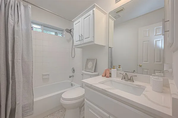 $3,100 | 41 West Sienna Place, The Woodlands, TX 77382