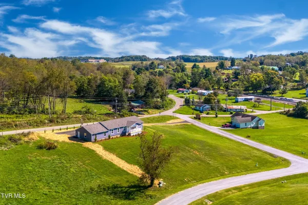 $369,000 | 18008 Destiny Lane, Abingdon, VA 24210