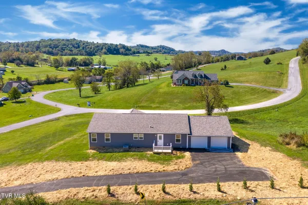 $369,000 | 18008 Destiny Lane, Abingdon, VA 24210
