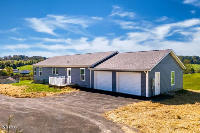 $389,000 | 18008 Destiny Lane, Abingdon, VA 24210