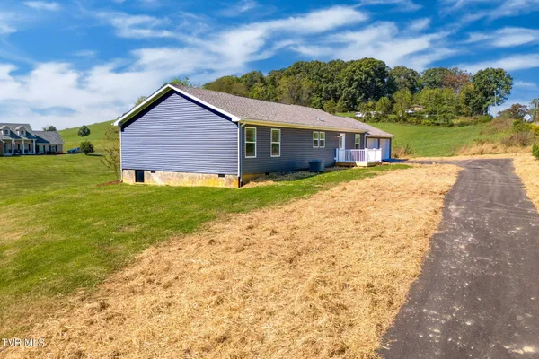 $369,000 | 18008 Destiny Lane, Abingdon, VA 24210