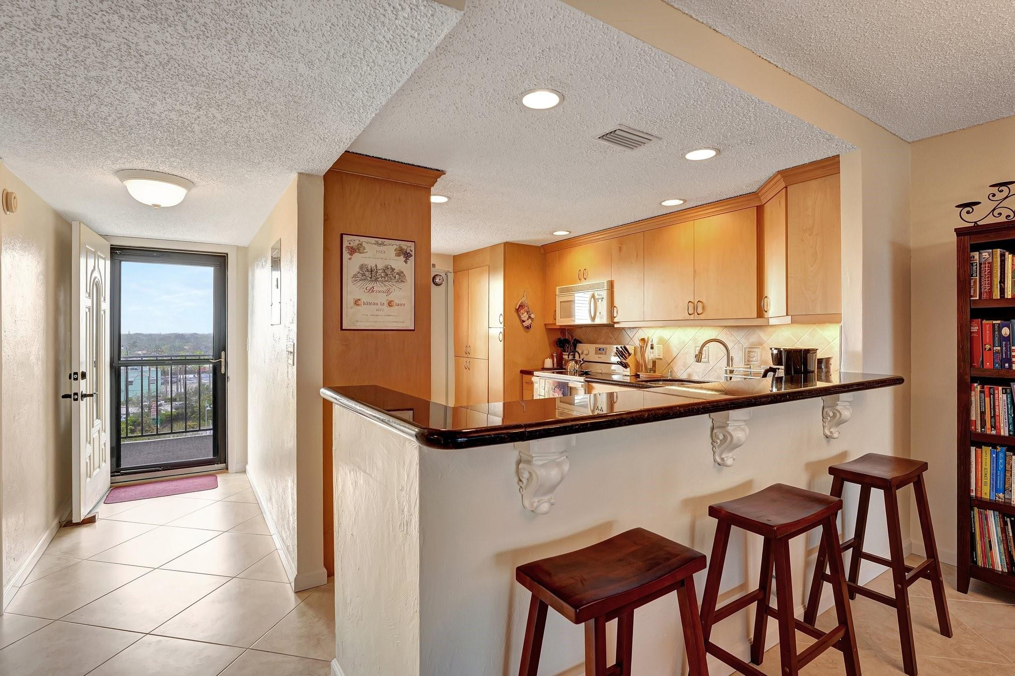 1631 Riverview Road, Unit 705 Deerfield Beach, FL 33441 - Photo 5 of 35 Photo 5