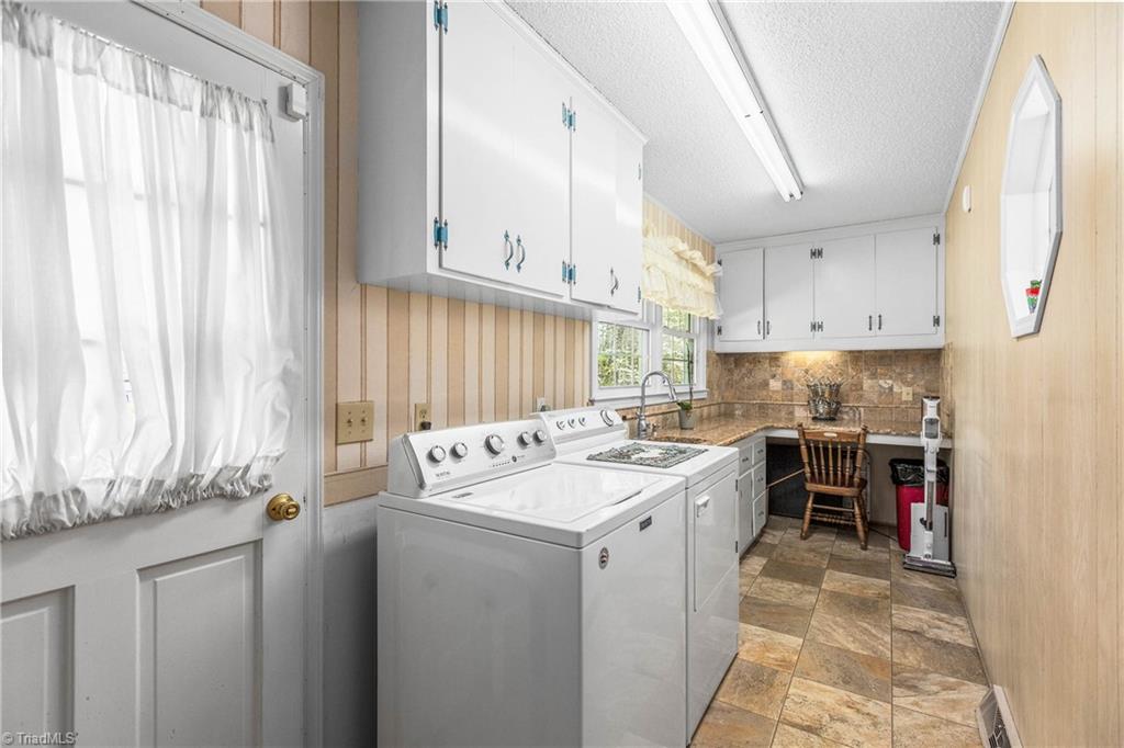 131 Ridge Street Jonesville, NC 28642 - Photo 15 of 49