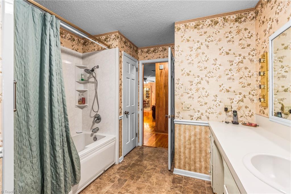 131 Ridge Street Jonesville, NC 28642 - Photo 21 of 49