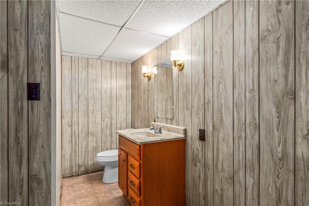 131 Ridge Street Jonesville, NC 28642 - Photo 34 of 49