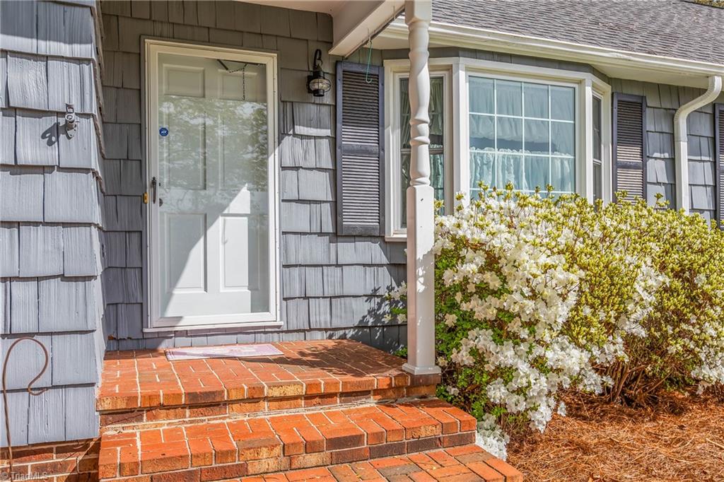 131 Ridge Street Jonesville, NC 28642 - Photo 4 of 49