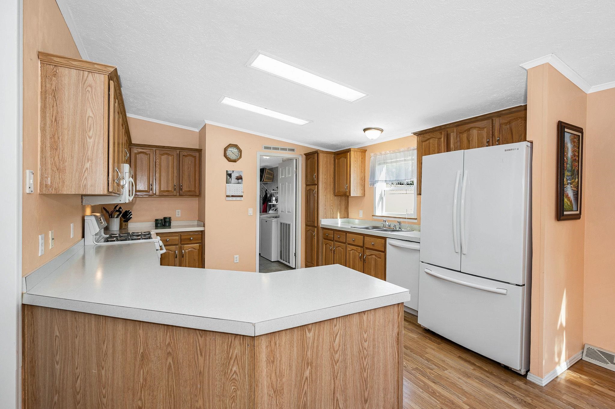 18 Winter Street Salem, NH 03079 - Photo 5 of 35