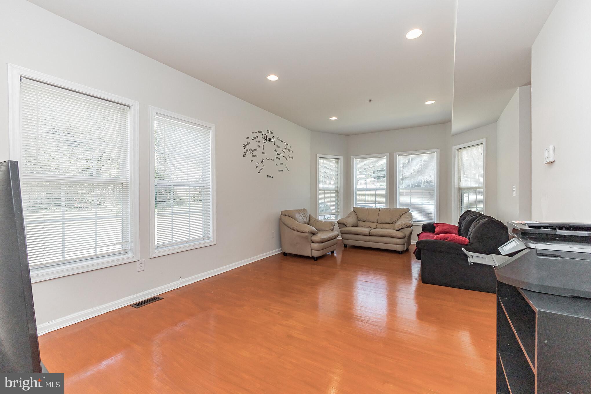 5411 Sheriff Road Fairmount Heights, MD 20743 - Photo 3 of 30