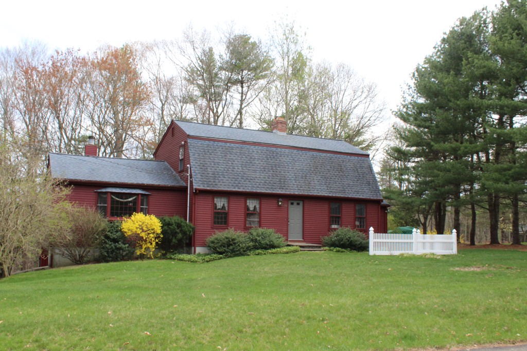 19 Longmeadow Road Norfolk, MA 02056 - Photo 1 of 9 Gallery Image 1
