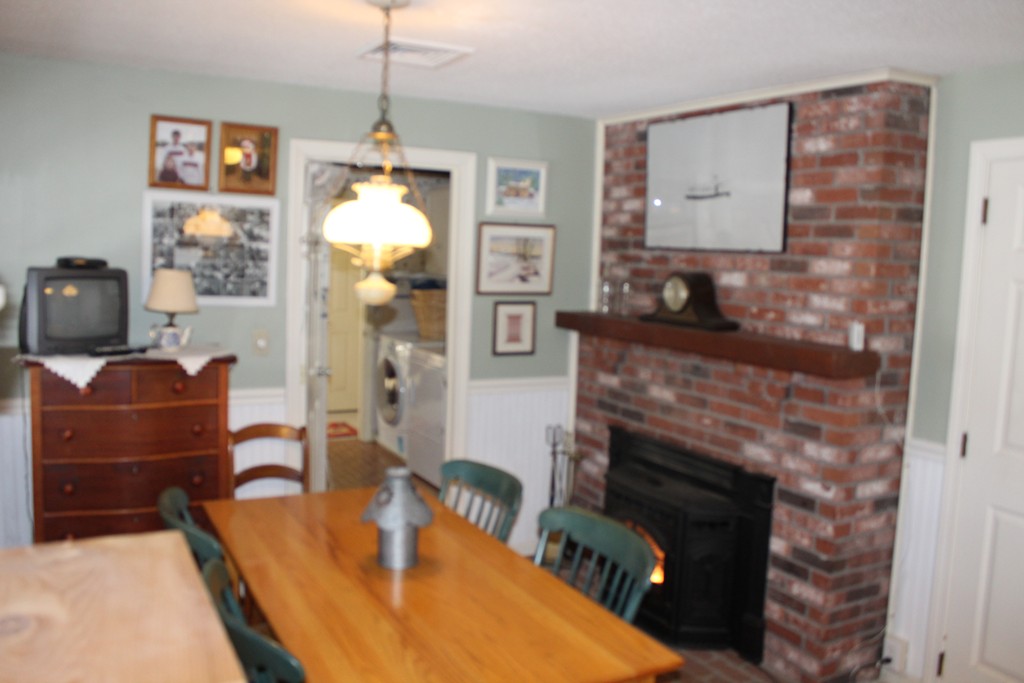 19 Longmeadow Road Norfolk, MA 02056 - Photo 4 of 9 Gallery Image 4