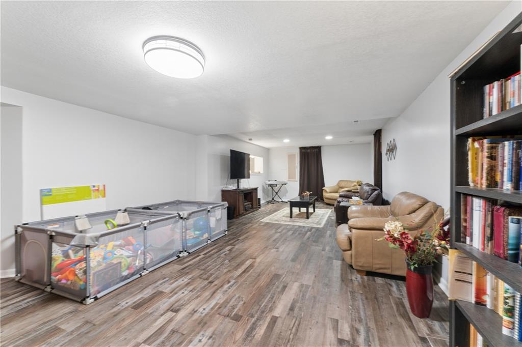 12301 Frost Road Kansas City, MO 64138 - Photo 39 of 63