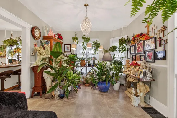 $134,900 | 610 Chester Street, Jackson, MI 49203