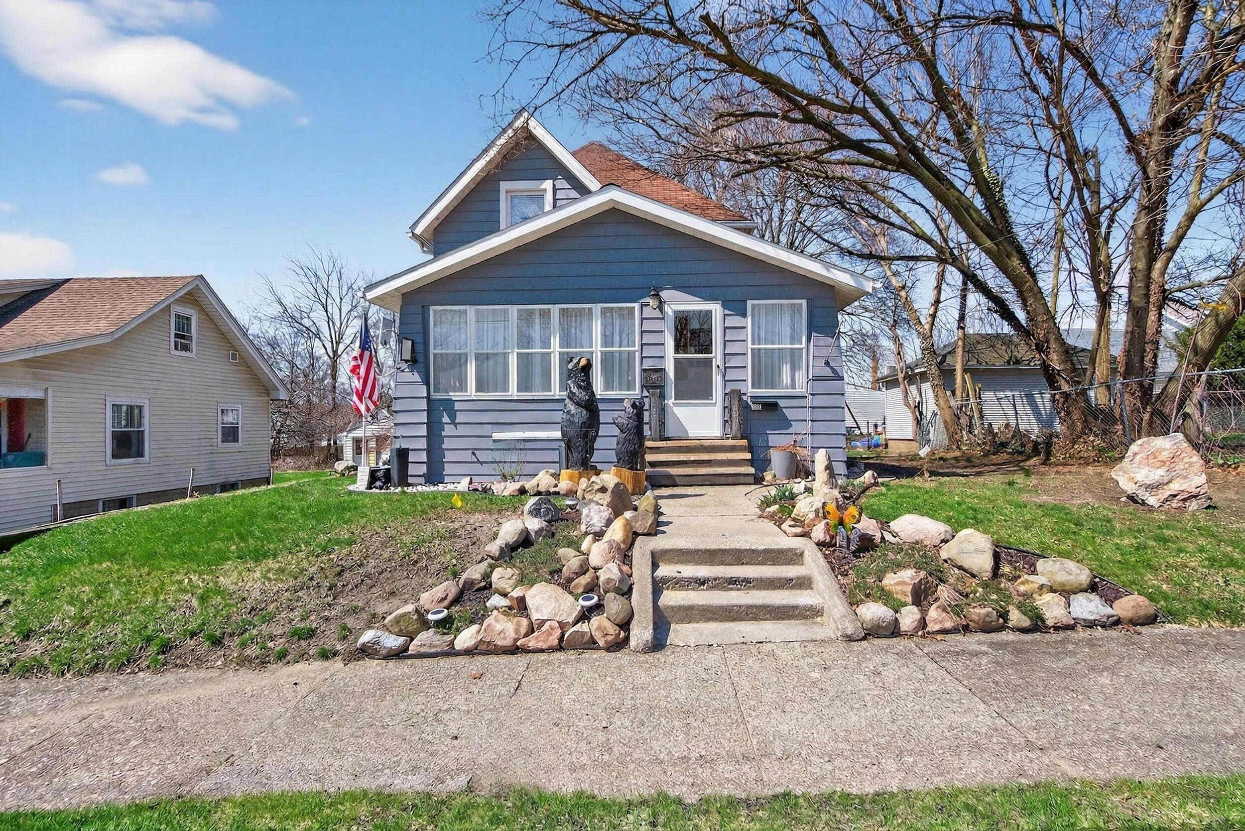 610 Chester Street Jackson, MI 49203 - Photo 2 of 42 610 Chester St, Jackson, MI 49203