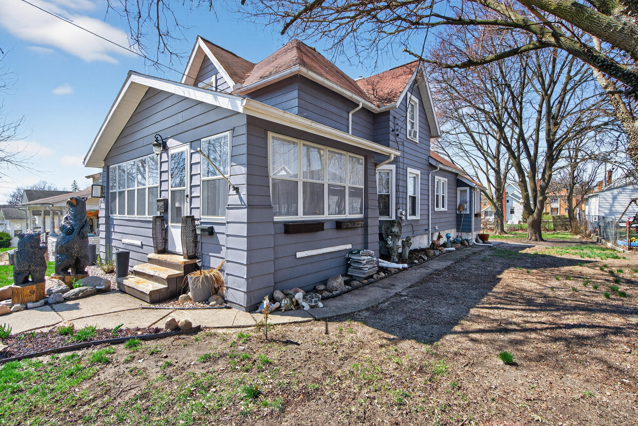 610 Chester Street Jackson, MI 49203 - Photo 3 of 42 610 Chester St, Jackson, MI 49203