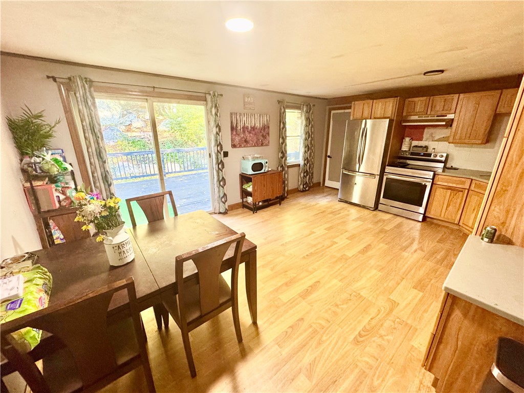 198 Colvintown Road Coventry, RI 02816 - Photo 9 of 29