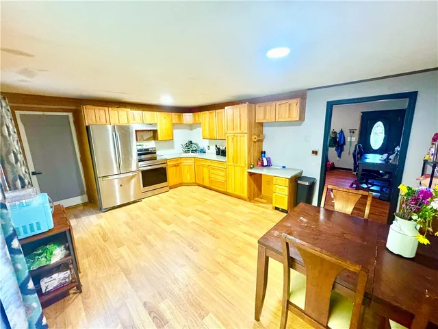 $399,900 | 198 Colvintown Road, Coventry, RI 02816